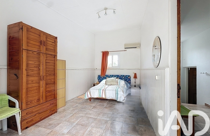 Vente Divers 185m&sup2; 5 pi&#232;ces Sainte Marie