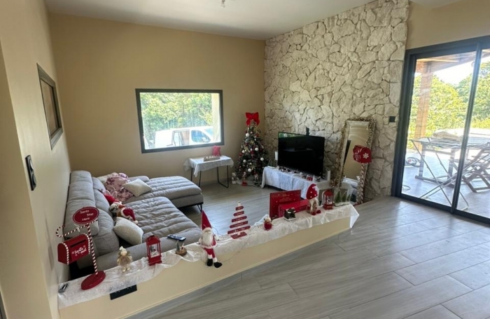 Vente Divers 140m&sup2; 4 pi&#232;ces Saint-Pierre