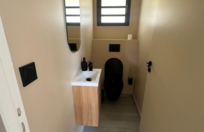 Vente Divers 140m&sup2; 4 pi&#232;ces Saint-Pierre