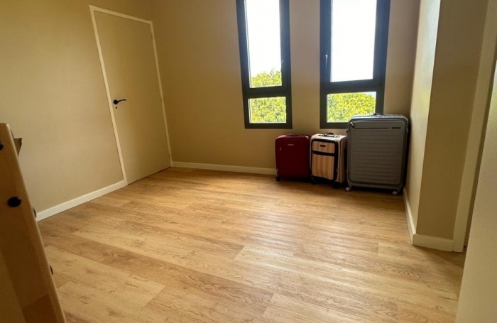 Vente Divers 140m&sup2; 4 pi&#232;ces Saint-Pierre