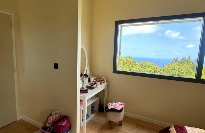 Vente Divers 140m&sup2; 4 pi&#232;ces Saint-Pierre