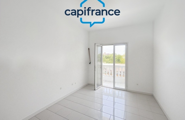 Vente Appartement 73m&sup2; 3 pi&#232;ces Sainte Suzanne