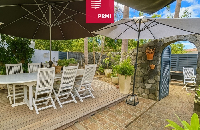 Vente Maison 167m&sup2; 6 pi&egrave;ces Saint Gilles les Bains