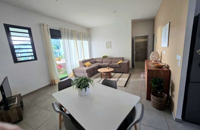 Vente Appartement 58.5m&sup2; 2 pi&#232;ces Les Avirons