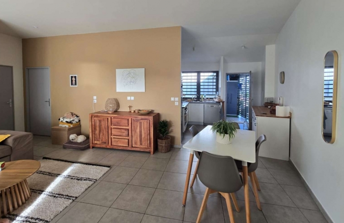 Vente Appartement 58.5m&sup2; 2 pi&#232;ces Les Avirons