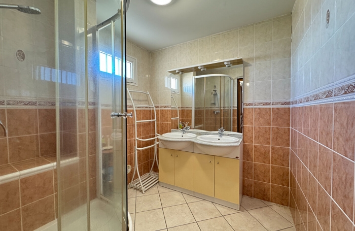 Location Maison 305.12m² 8 pièces Saint Denis