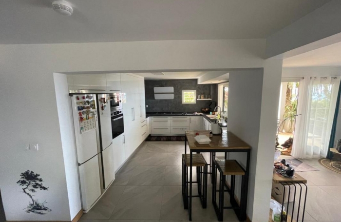 Vente Maison 220m&sup2; 6 pi&#232;ces Les Avirons