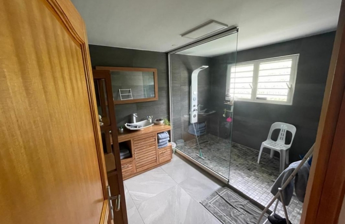 Vente Maison 220m&sup2; 6 pi&#232;ces Les Avirons