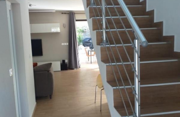 Location Maison 131.95m&sup2; 4 pi&#232;ces Ravine des Cabris