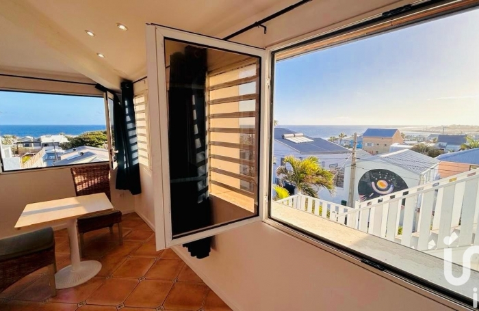 Vente Local commercial 41m&sup2; 2 pi&#232;ces Saint-Pierre