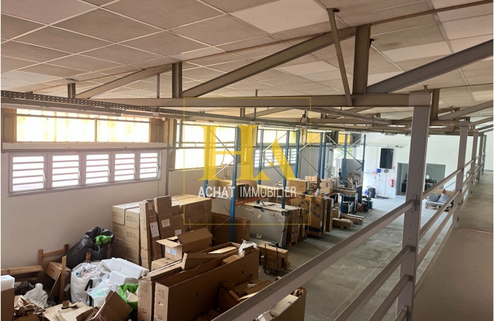 Location Entrepot 530m² Saint André