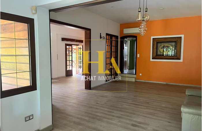 Location Local commercial 260m² Saint André