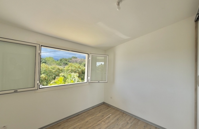 Vente Maison 90m&sup2; 4 pi&#232;ces Rivière Saint Louis