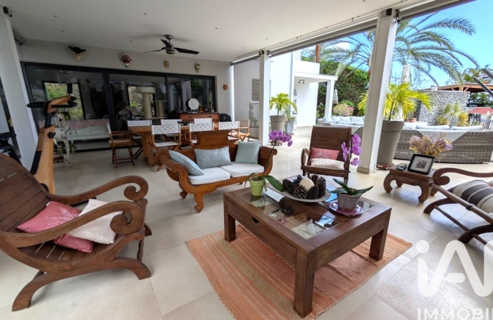 Vente Divers 185m&sup2; 6 pi&#232;ces Saint Paul