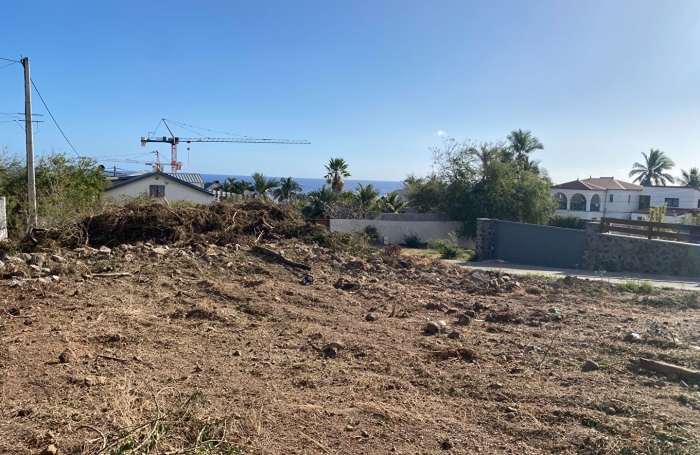 Vente Terrain 338m² Trois Bassins