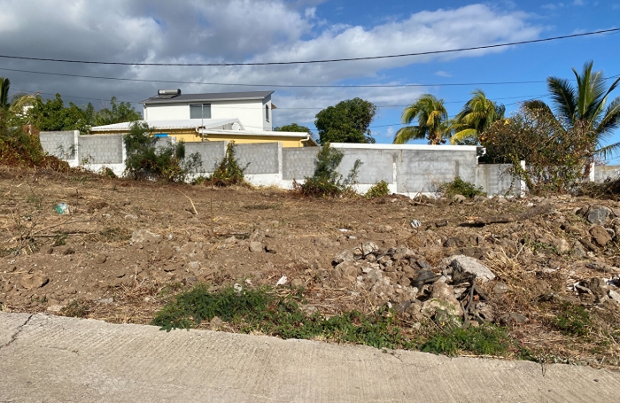 Vente Terrain 338m² Trois Bassins