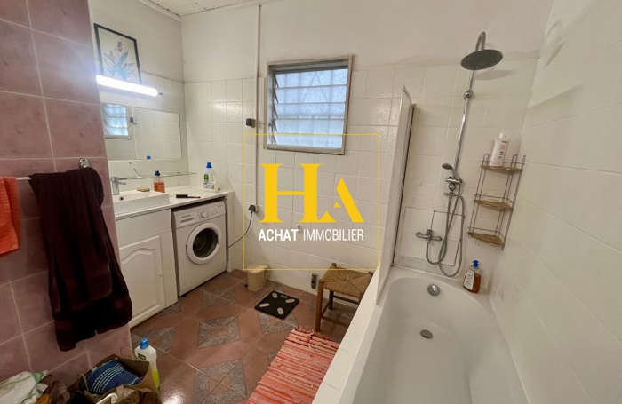 Vente Maison 257.7m² 12 pièces Saint Gilles Les Hauts