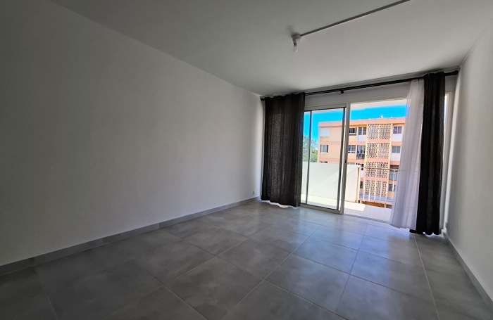 Location Appartement 59.47m&sup2; 3 pi&egrave;ces Saint Denis