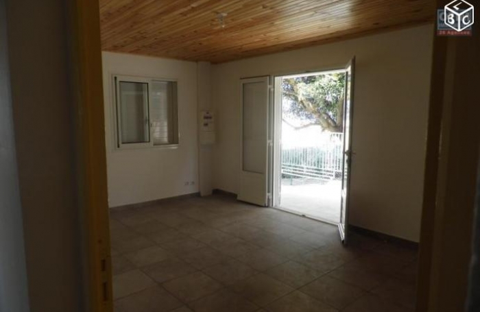 A LOUER T3 RIVIÈRE SAINT LOUIS