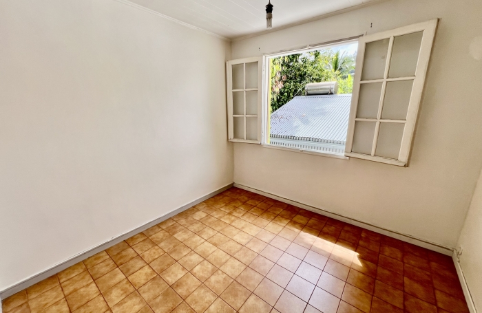 ENTRE DEUX 97414 - VILLA F6 DE PLAIN PIED - TERRAIN PLAT - SECTEUR PAISIBLE