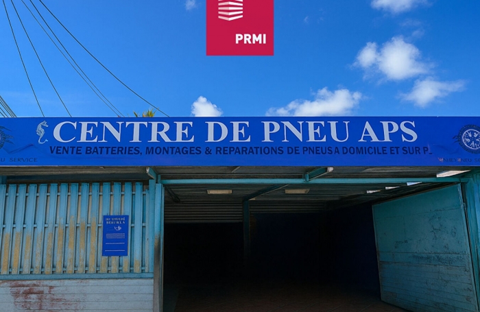 Vente Local commercial 240m² 4 pièces Sainte Suzanne