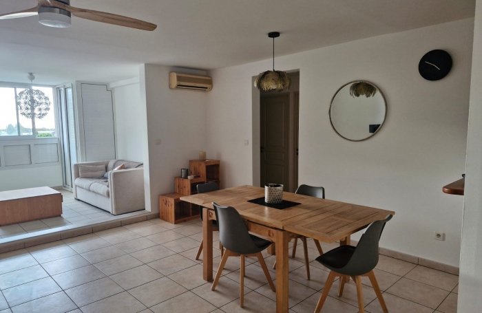 &Agrave; Saint-Denis, appartement meubl&eacute;  &agrave; louer pour famille avec enfant