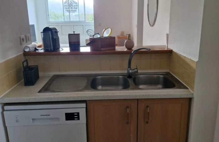 &Agrave; Saint-Denis, appartement meubl&eacute;  &agrave; louer pour famille avec enfant