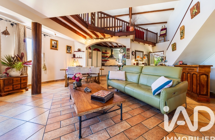 Vente Divers 152m&sup2; 5 pièces Sainte Marie