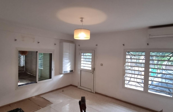 Location Bureaux 300m&sup2; 9 pièces Saint-Pierre