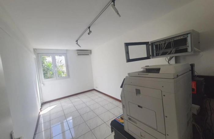 Location Bureaux 110m&sup2; 7 pièces Saint Denis