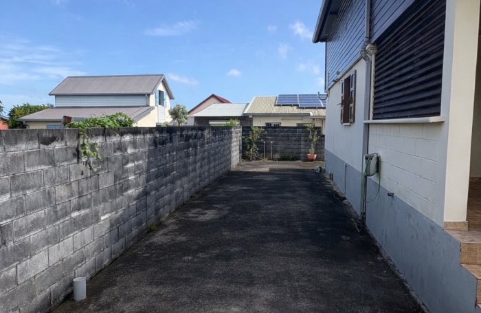 Maison avec terrasse &agrave; acheter &agrave; Sainte-Suzanne