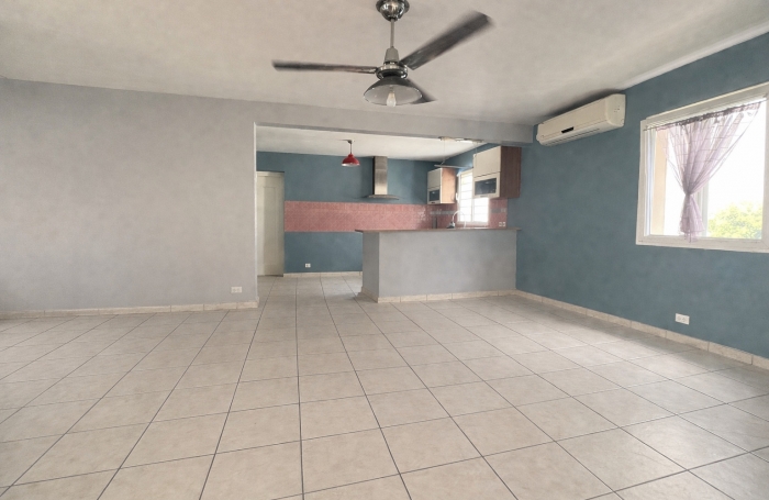 Maison avec terrasse &agrave; acheter &agrave; Sainte-Suzanne