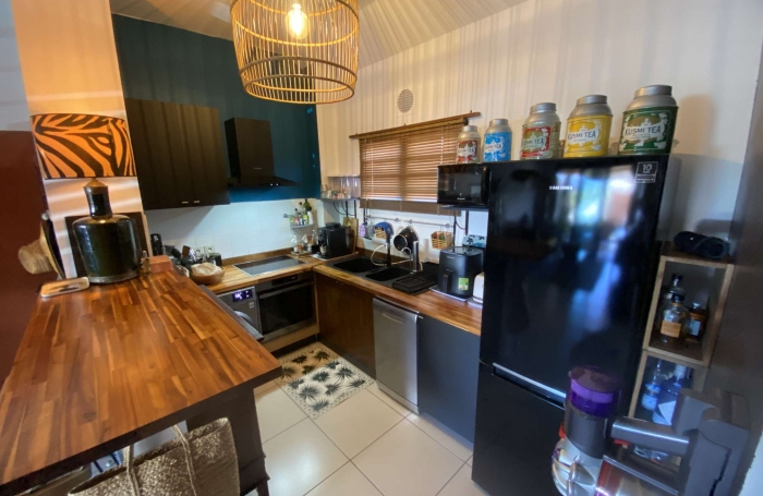 Vente Appartement 65.57m&sup2; 3 pièces Saint Gilles les Bains