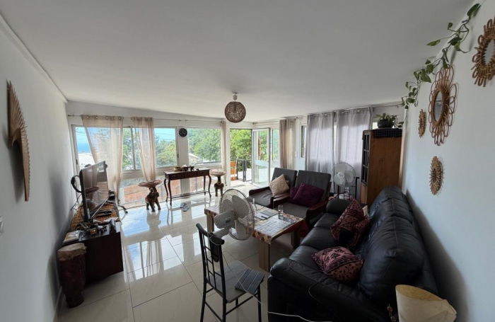 Vente Maison 123.5m&sup2; 6 pièces Ravine des Cabris