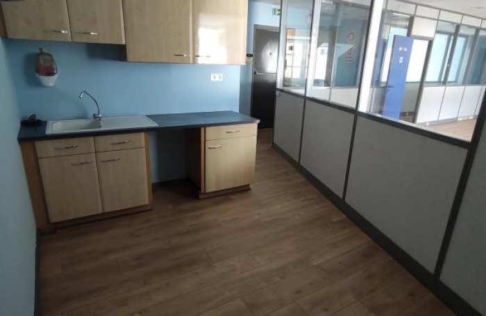 Location Bureaux 150m&sup2; 4 pièces Saint Denis