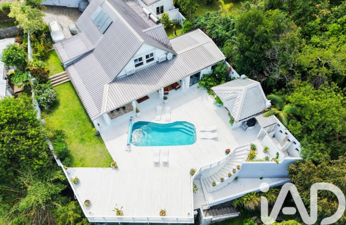 Vente Maison 235m&sup2; 7 pièces La Montagne