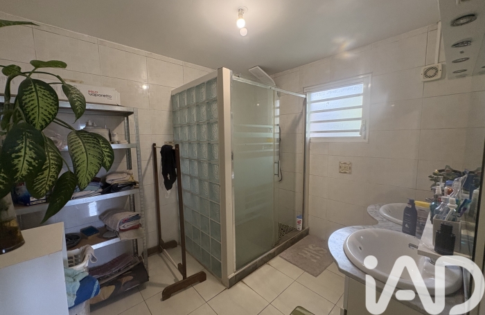 Vente Maison 115m&sup2; 4 pièces Saint Gilles Les Hauts