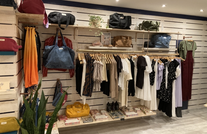 Fonds de commerce pr&ecirc;t-&agrave;-porter - Emplacement premium &agrave; Saint-Paul