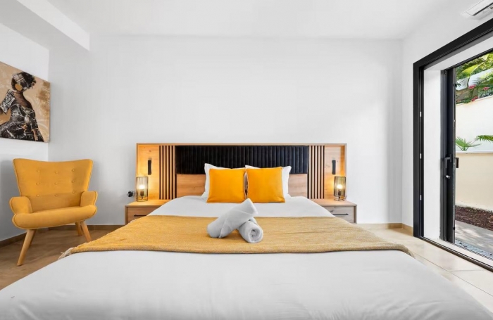 Vente Maison 130m&sup2; 4 pièces Saint Gilles les Bains