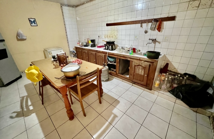 SAINT JOSEPH 97480 - ENSEMBLE IMMOBILIER &Agrave; RAFRA&Icirc;CHIR - EMPLACEMENT DE CHOIX