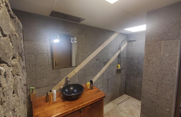 Vente Immeuble 120m&sup2; 6 pièces Saint-Pierre