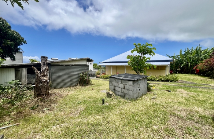 PETITE ILE 97429 - VILLA F4 EN PARFAIT ETAT - BEAUX VOLUMES - QUARTIER PRISE - FACILE D'ACCES