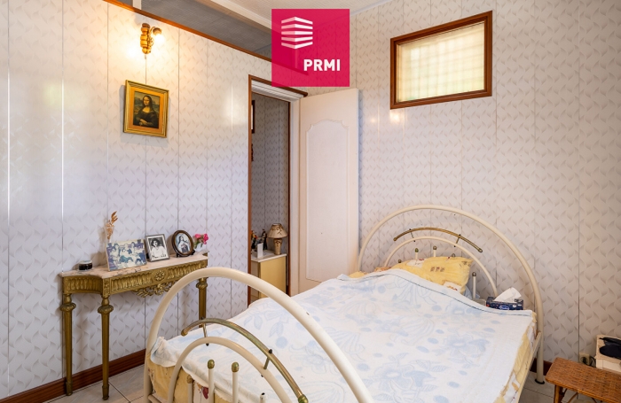 Vente Local commercial 143.22m&sup2; 6 pi&egrave;ces Saint Denis