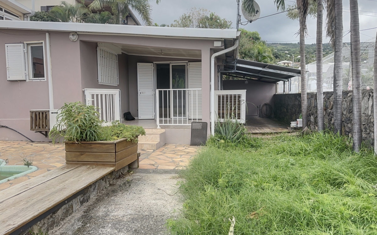 MAISON VILLE T3 AVEC PISCINE