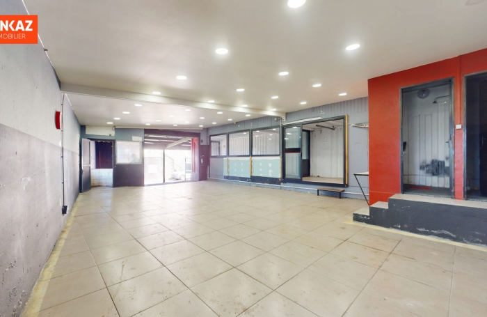 Location Local commercial 120m&sup2; 1 pi&egrave;ce Saint-Pierre