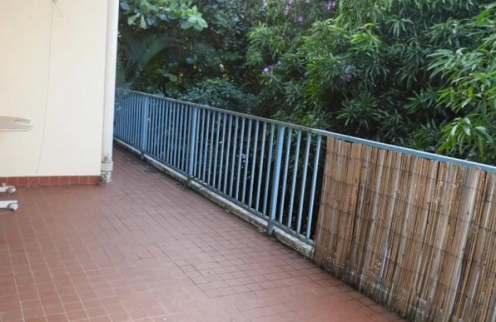 Location Appartement 100m&sup2; 4 pièces Sainte Suzanne