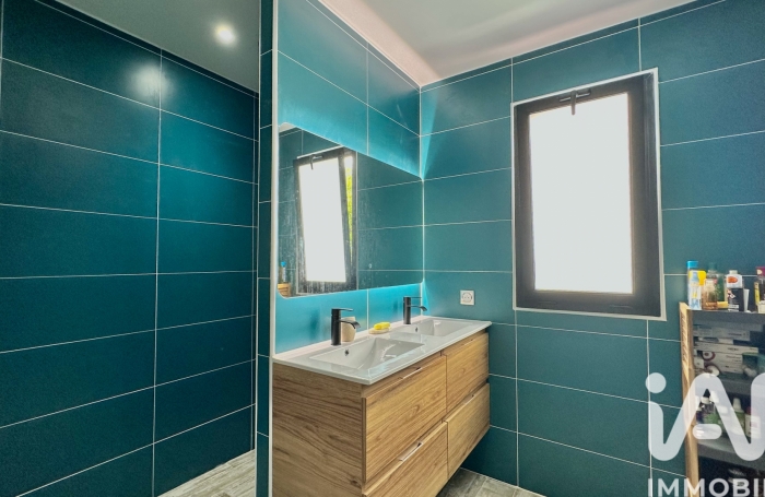 Vente Divers 150m&sup2; 5 pièces Saint-Pierre