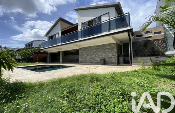 Location Divers 102m&sup2; 4 pièces Etang-Sale