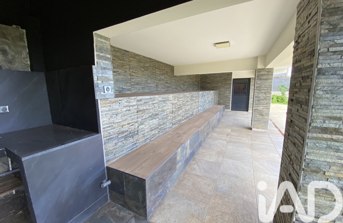 Location Divers 102m&sup2; 4 pièces Etang-Sale