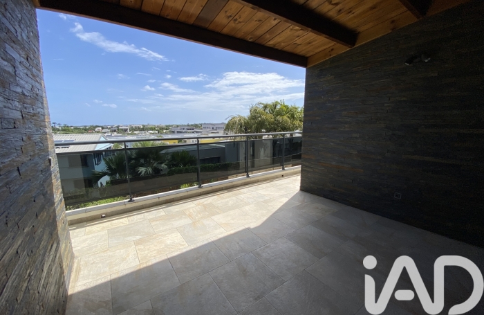 Location Divers 102m&sup2; 4 pièces Etang-Sale